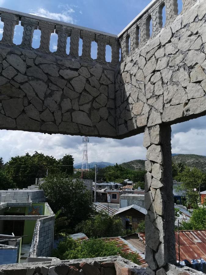 Lago Enriquillo Resort Cerro Al Medio Exteriér fotografie