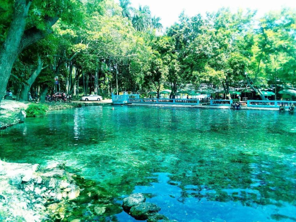 Lago Enriquillo Resort Cerro Al Medio Exteriér fotografie